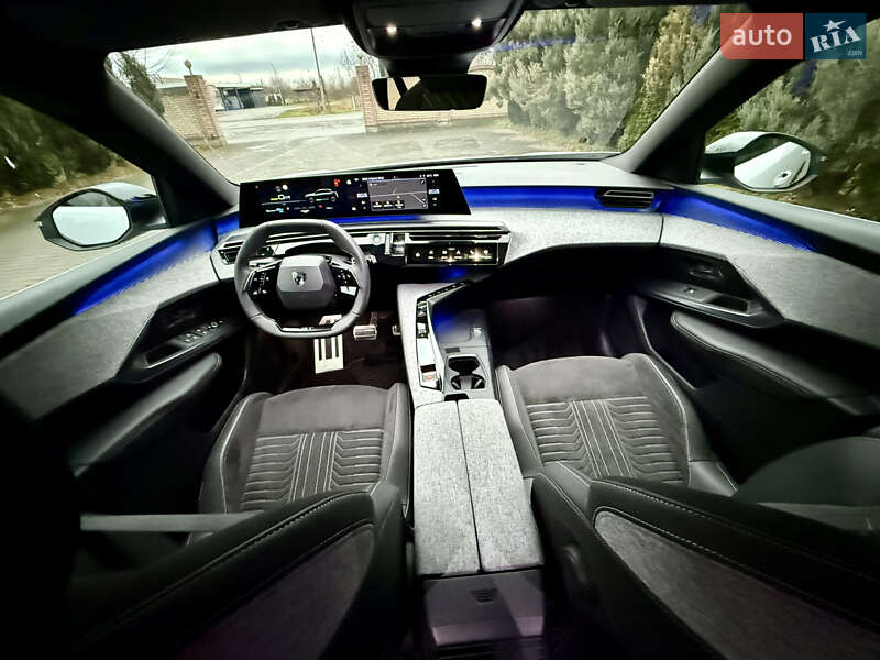 Внедорожник / Кроссовер Peugeot e-3008 2024 в Самборе