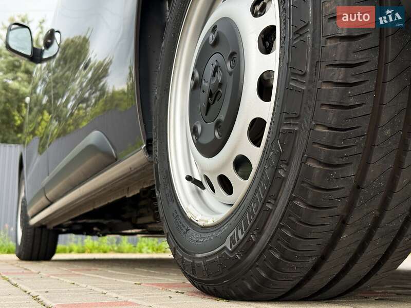 Грузовой фургон Peugeot e-Expert 2024 в Луцке