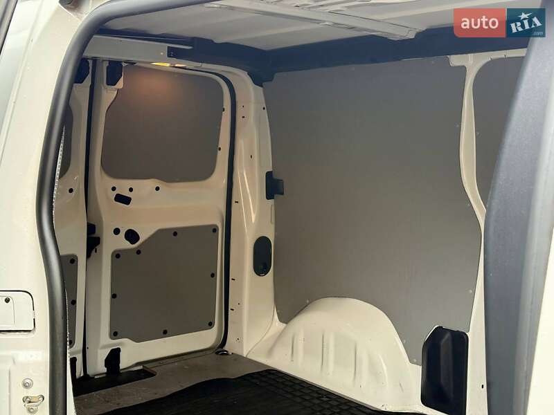 Грузовой фургон Peugeot e-Expert 2021 в Самборе