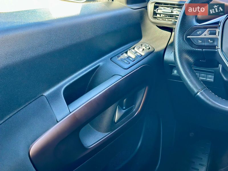 Минивэн Peugeot e-Rifter 2021 в Рожище