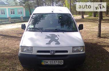 Грузопассажирский фургон Peugeot Expert 2000 в Ровно