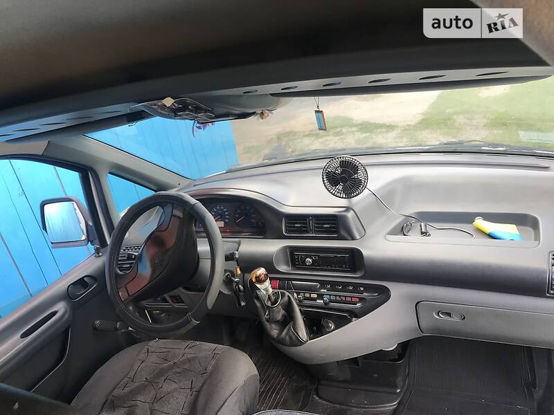 Грузопассажирский фургон Peugeot Expert 2001 в Корце
