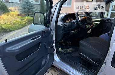 Мінівен Peugeot Expert 2006 в 
