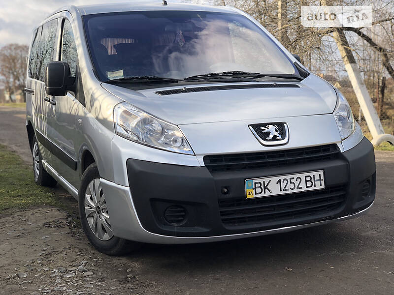 Автомобиль для бизнеса Peugeot Partner минивэн Outdoor 1.6 MT