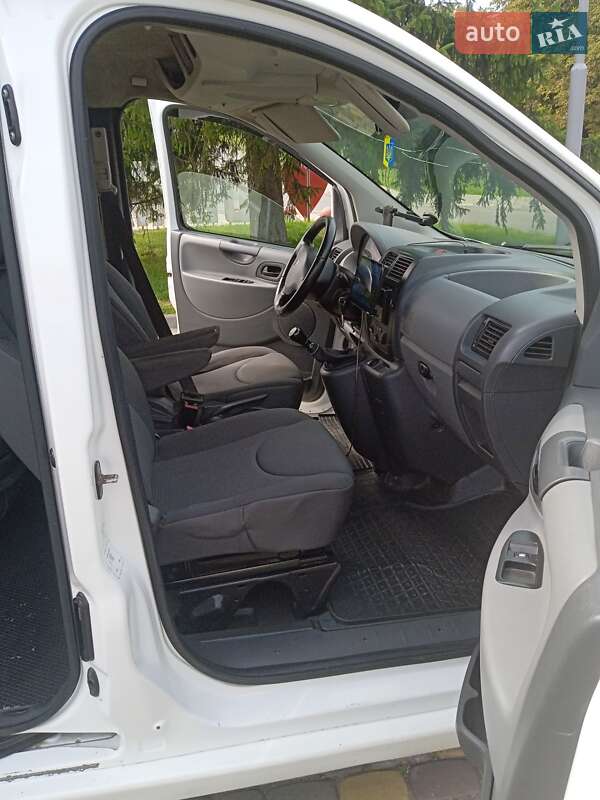 Мінівен Peugeot Expert 2009 в Луцьку