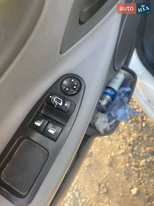 Мінівен Peugeot Expert 2010 в Хмельницькому фото 13 Мінівен Peugeot Expert 2010 в Хмельницькому