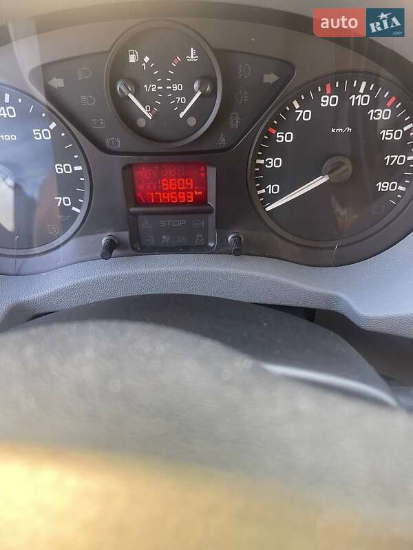 Мінівен Peugeot Expert 2010 в Хмельницькому фото 12 Мінівен Peugeot Expert 2010 в Хмельницькому