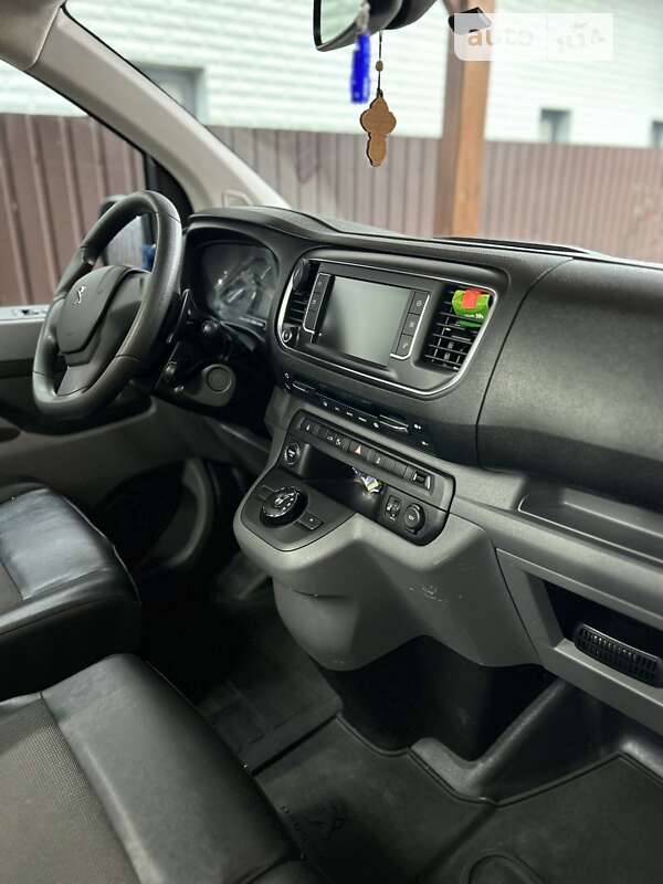 Грузовой фургон Peugeot Expert 2017 в Калуше