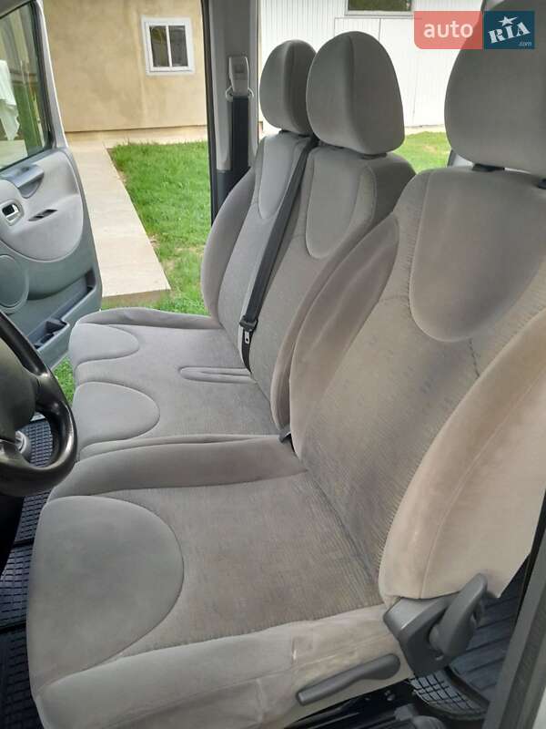 Мінівен Peugeot Expert 2012 в Чернівцях