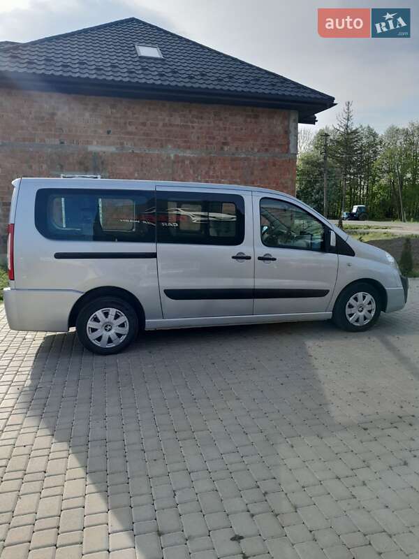 Мінівен Peugeot Expert 2012 в Чернівцях