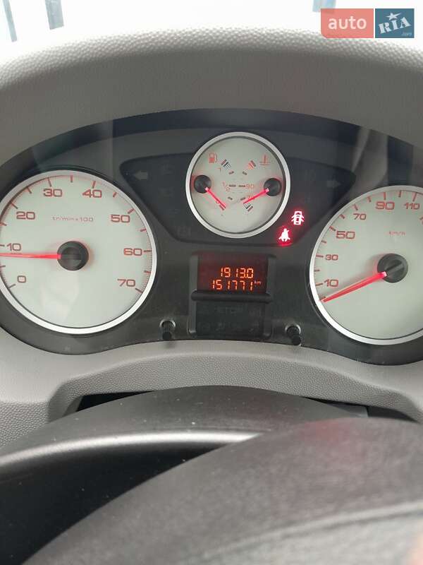 Мінівен Peugeot Expert 2012 в Чернівцях