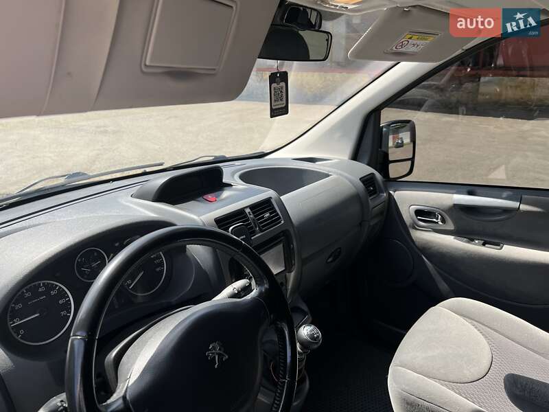 Мінівен Peugeot Expert 2015 в Луцьку фото 20 Мінівен Peugeot Expert 2015 в Луцьку