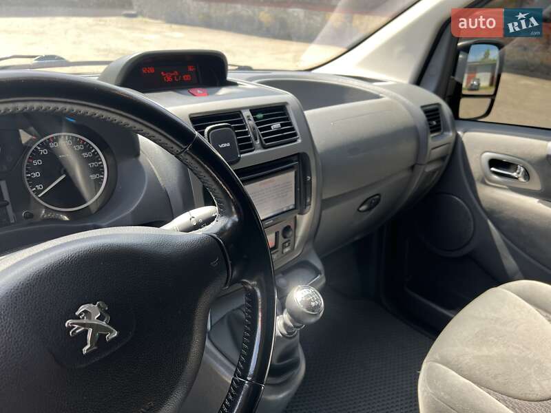 Мінівен Peugeot Expert 2015 в Луцьку фото 22 Мінівен Peugeot Expert 2015 в Луцьку
