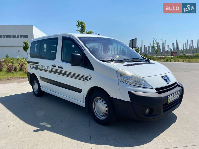 Минивэн Peugeot Expert 2007 в Коростене