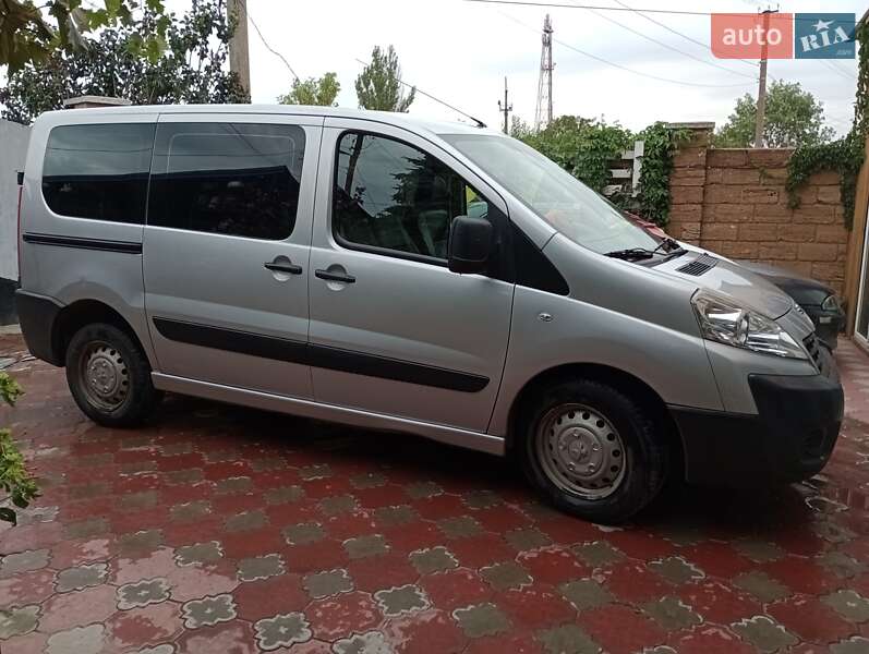 Минивэн Peugeot Expert 2015 в Каролине-Бугазе фото 2 Минивэн Peugeot Expert 2015 в Каролине-Бугазе