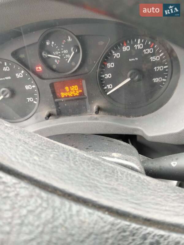 Мінівен Peugeot Expert 2008 в Умані