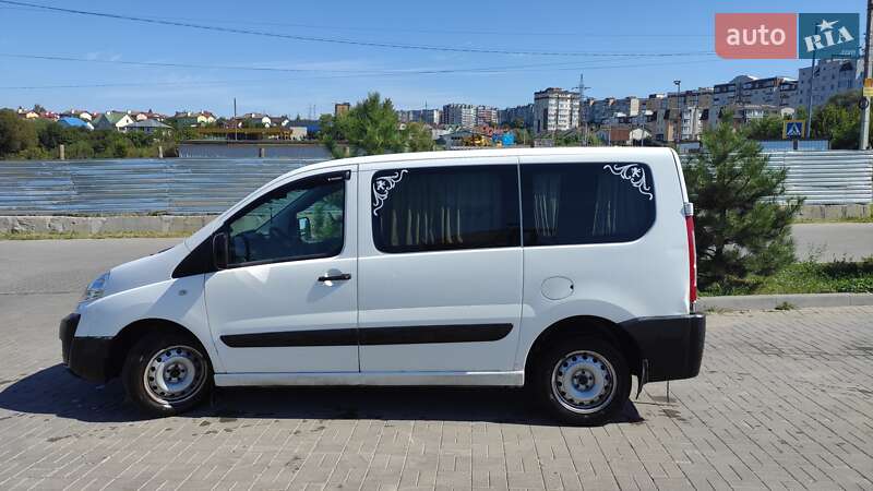 Минивэн Peugeot Expert 2007 в 