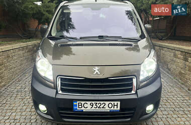 Мінівен Peugeot Expert 2013 в Дніпрі