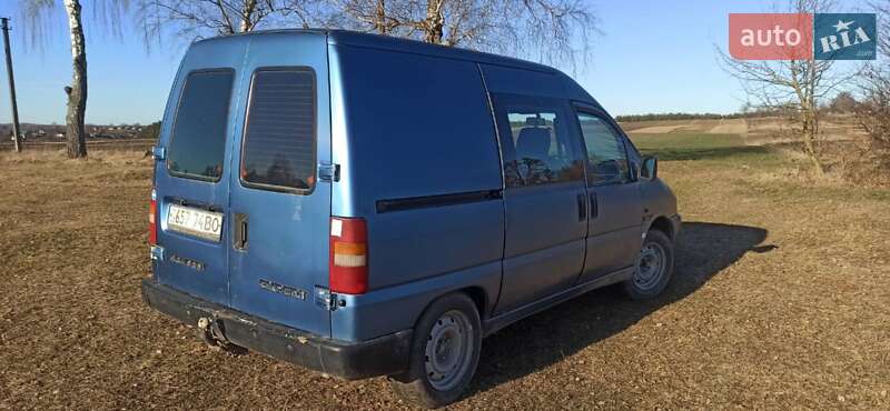 Минивэн Peugeot Expert 1996 в Млинове