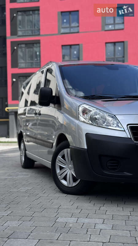 Мінівен Peugeot Expert 2012 в Івано-Франківську