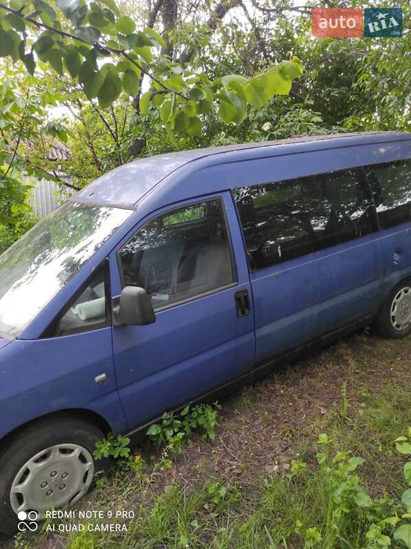 Мінівен Peugeot Expert 2000 в 