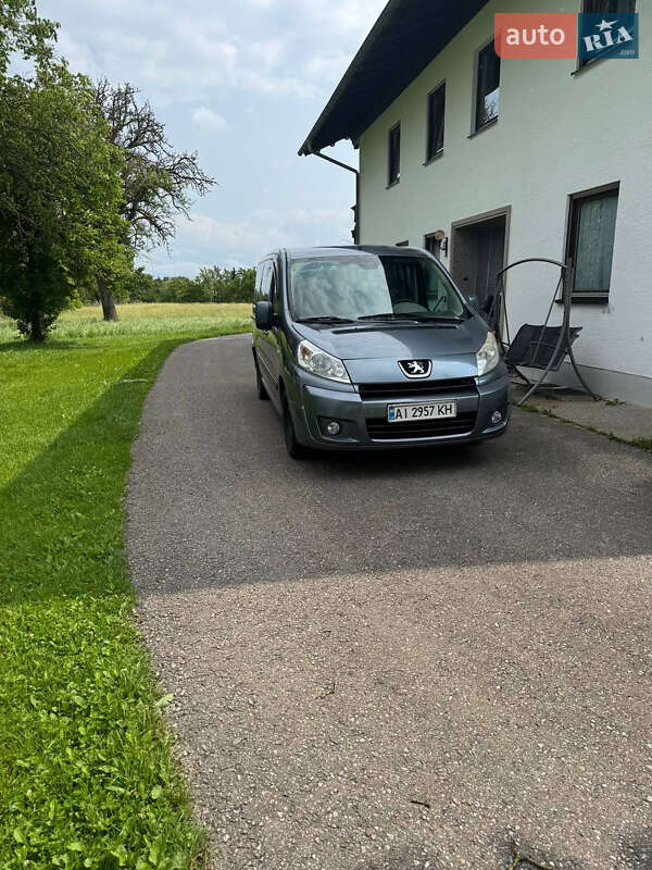 Peugeot Expert 2008