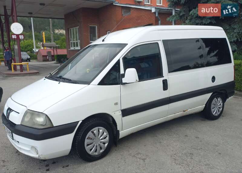 Минивэн Peugeot Expert 2006 в 