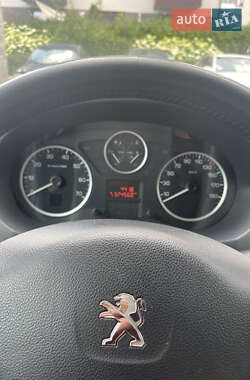 Минивэн Peugeot Expert 2013 в 