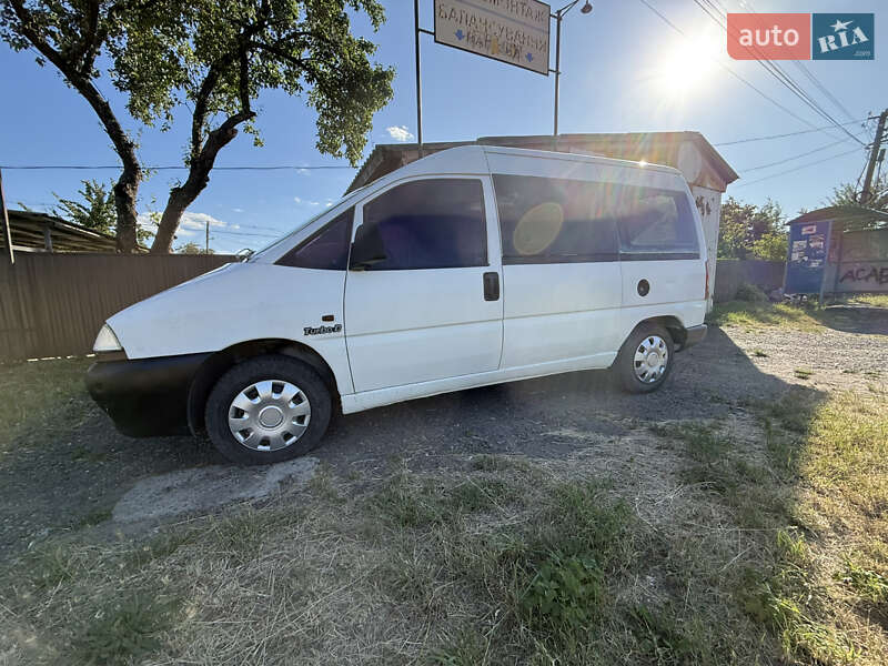 Мінівен Peugeot Expert 1996 в Кіцмані