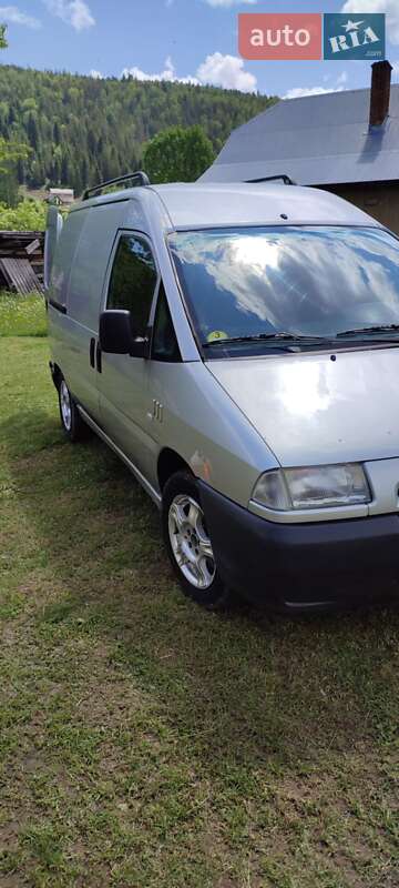 Минивэн Peugeot Expert 2002 в Яремче