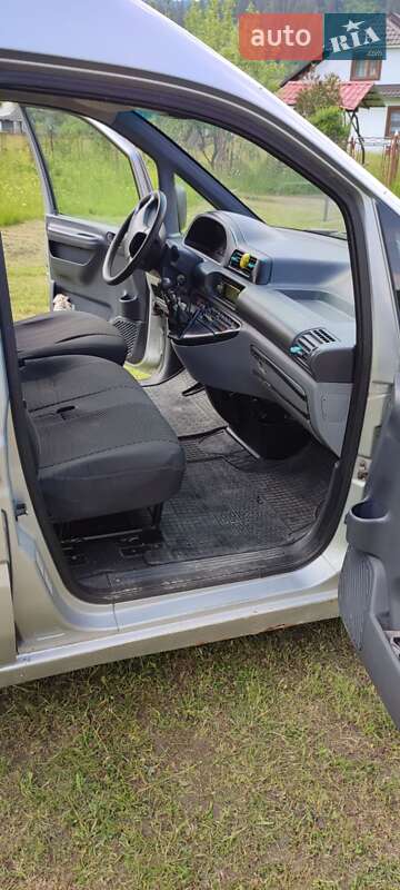 Минивэн Peugeot Expert 2002 в Яремче