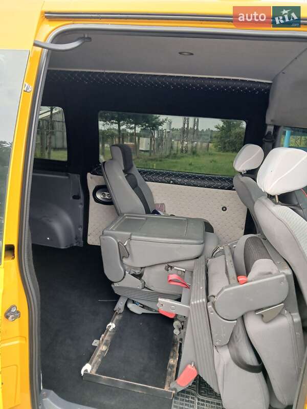 Мінівен Peugeot Expert 2006 в Стрию