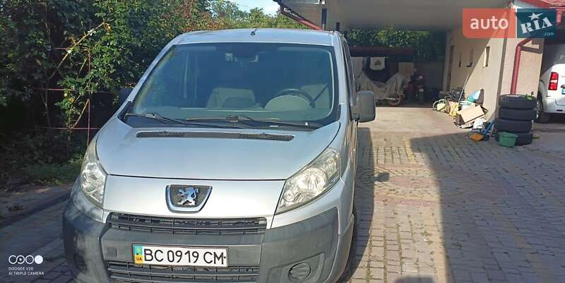 Минивэн Peugeot Expert 2008 в 