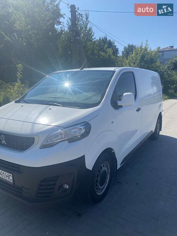 Грузопассажирский фургон Peugeot Expert 2016 в 