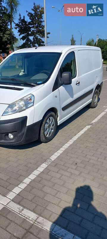 Вантажний фургон Peugeot Expert 2008 в Коломиї