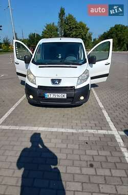 Грузовой фургон Peugeot Expert 2008 в 