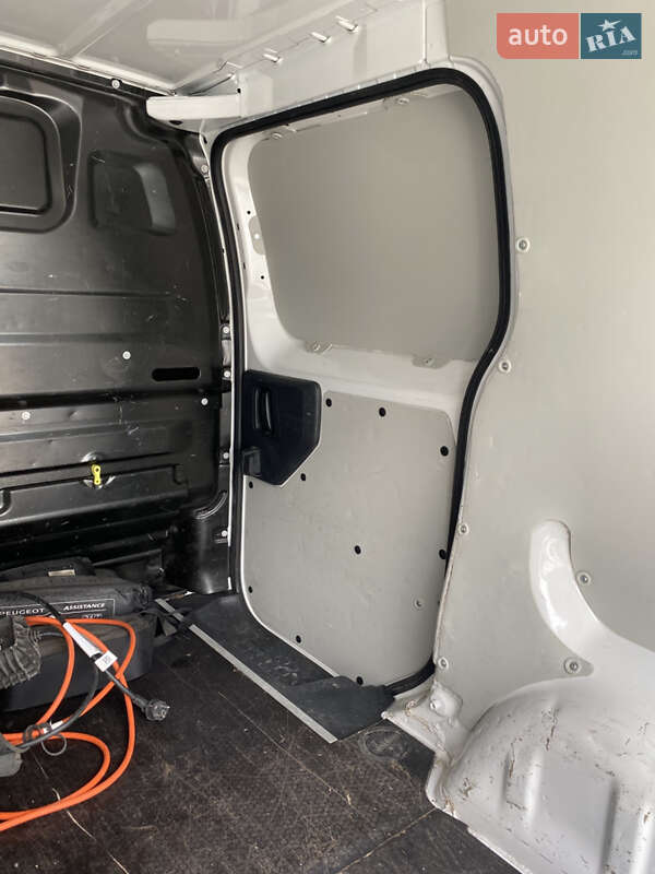 Грузовой фургон Peugeot Expert 2021 в Хмельницком