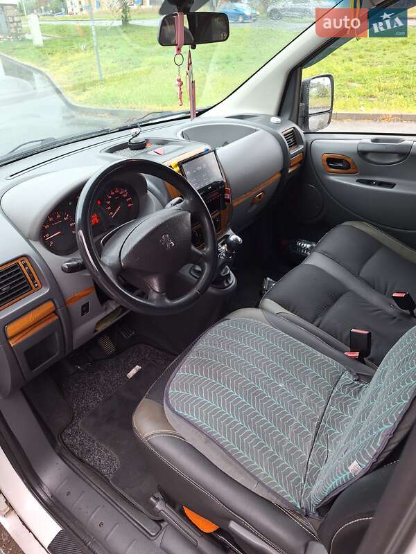 Минивэн Peugeot Expert 2007 в Виноградове