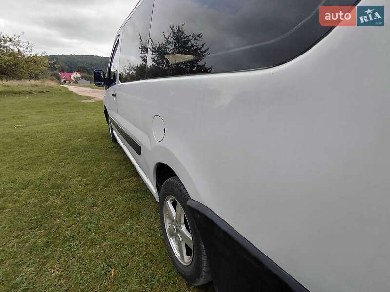 Минивэн Peugeot Expert 2009 в Трускавце