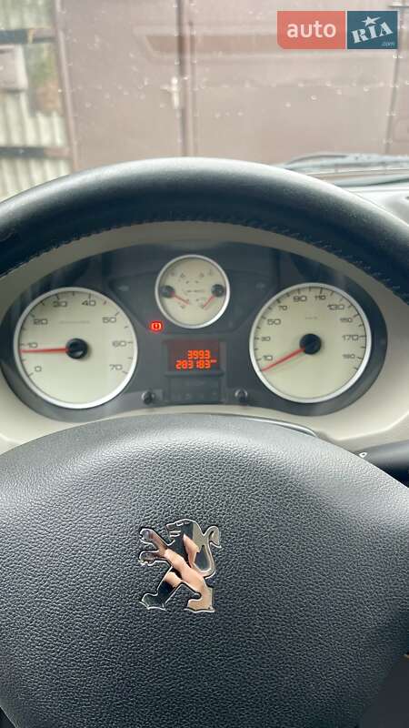 Мінівен Peugeot Expert 2010 в Охтирці фото 15 Мінівен Peugeot Expert 2010 в Охтирці