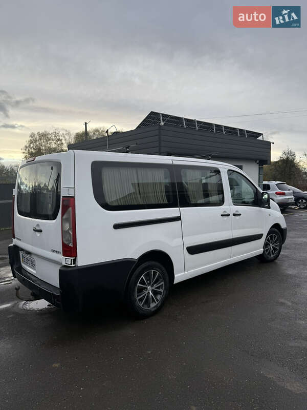 Минивэн Peugeot Expert 2008 в Черновцах