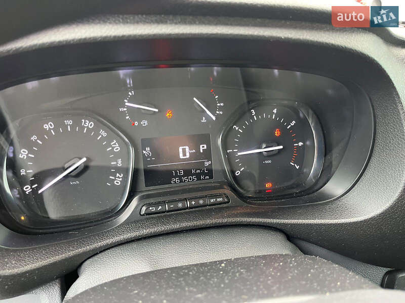 Автомобиль скорой помощи Peugeot Expert 2022 в Ровно фото 7 Автомобиль скорой помощи Peugeot Expert 2022 в Ровно