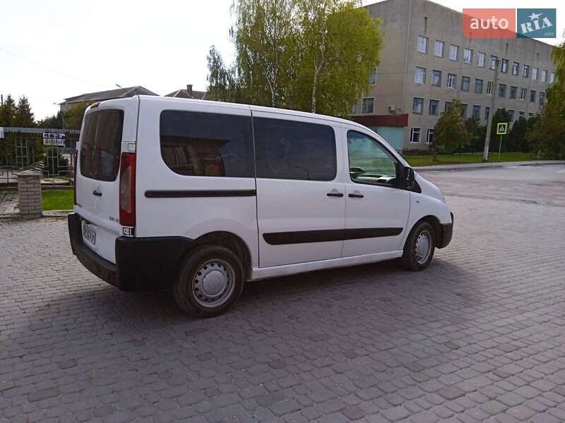 Минивэн Peugeot Expert 2009 в Гусятине