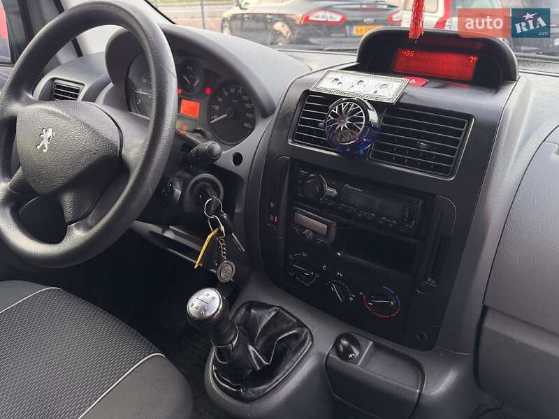 Минивэн Peugeot Expert 2007 в Стрые