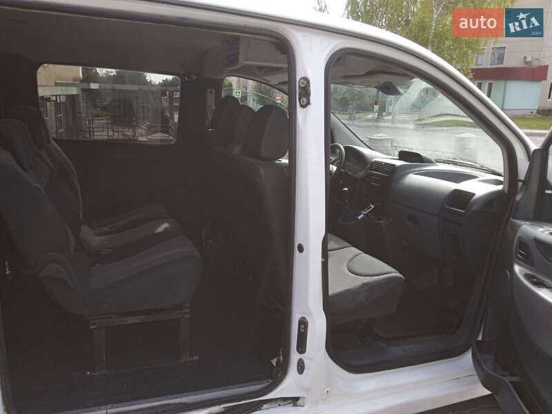 Минивэн Peugeot Expert 2009 в Гусятине