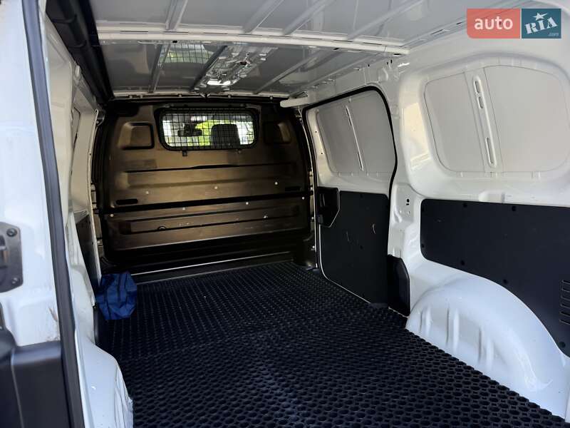 Вантажний фургон Peugeot Expert 2020 в Києві