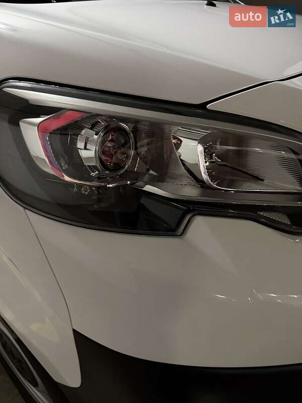 Вантажний фургон Peugeot Expert 2020 в Києві