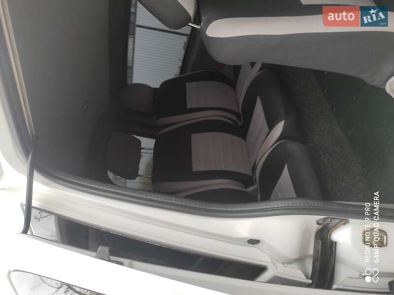 Минивэн Peugeot Expert 2008 в Львове фото 5 Минивэн Peugeot Expert 2008 в Львове