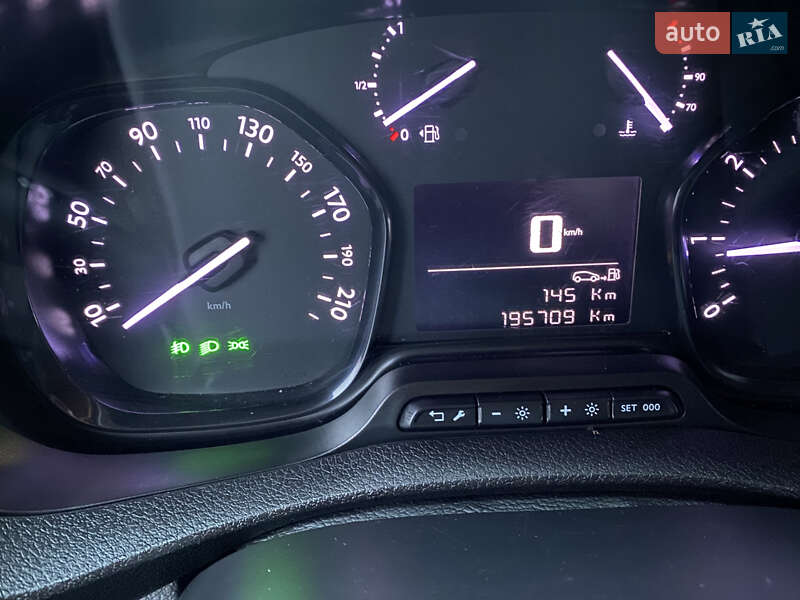 Мінівен Peugeot Expert 2019 в Долині фото 34 Мінівен Peugeot Expert 2019 в Долині