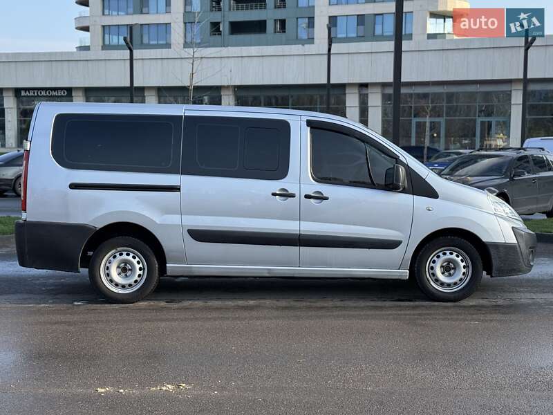 Мінівен Peugeot Expert 2011 в Дніпрі